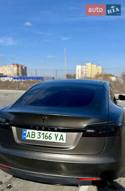 Лифтбек Tesla Model S 2014 в Виннице