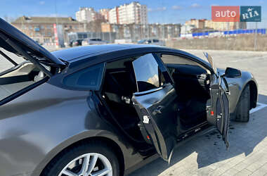 Лифтбек Tesla Model S 2014 в Виннице