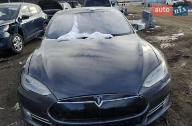 Лифтбек Tesla Model S 2015 в Харькове