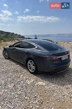 Ліфтбек Tesla Model S 2015 в 