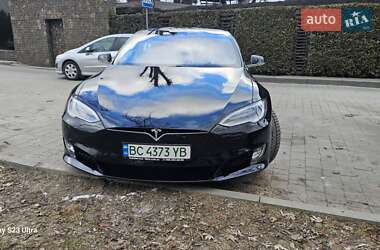 Лифтбек Tesla Model S 2017 в Львове