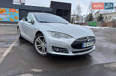 Ліфтбек Tesla Model S 2016 в Борисполі