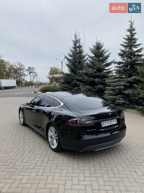 Лифтбек Tesla Model S 2014 в Харькове