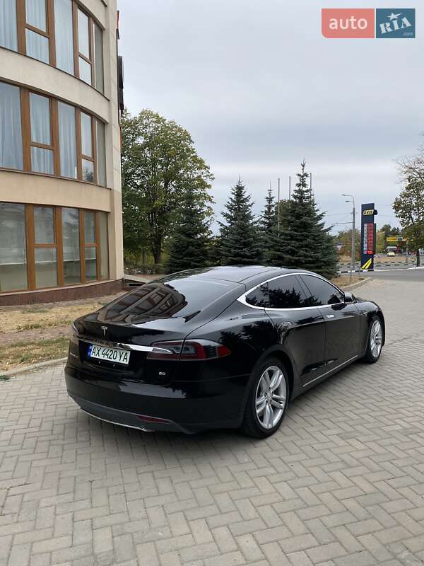 Лифтбек Tesla Model S 2014 в Харькове