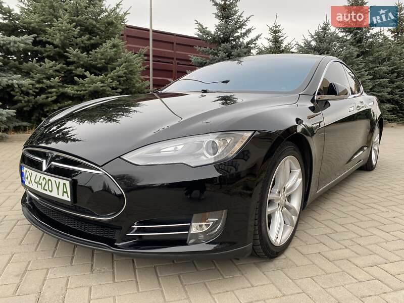 Лифтбек Tesla Model S 2014 в Харькове