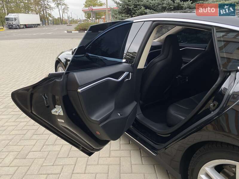 Лифтбек Tesla Model S 2014 в Харькове