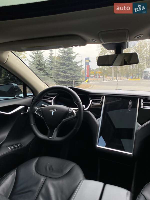 Лифтбек Tesla Model S 2014 в Харькове