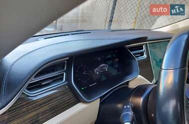 Лифтбек Tesla Model S 2014 в 