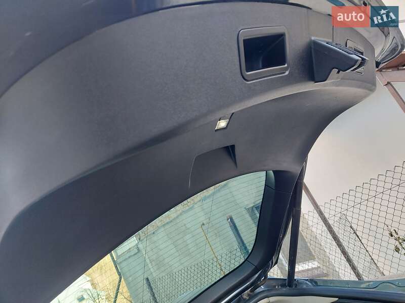 Лифтбек Tesla Model S 2014 в Тернополе фото 37 Лифтбек Tesla Model S 2014 в Тернополе