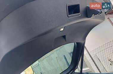 Лифтбек Tesla Model S 2014 в 
