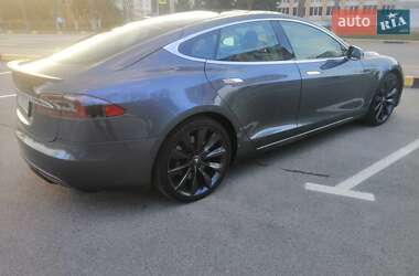Ліфтбек Tesla Model S 2013 в 
