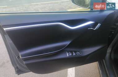 Ліфтбек Tesla Model S 2013 в 