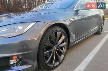 Ліфтбек Tesla Model S 2013 в 