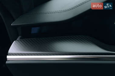 Лифтбек Tesla Model S 2021 в 