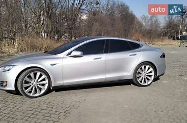 Tesla Model S 2014