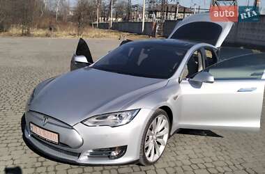 Ліфтбек Tesla Model S 2014 в Львові