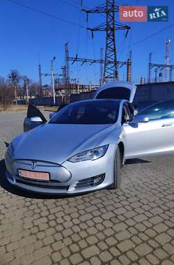 Ліфтбек Tesla Model S 2014 в Львові