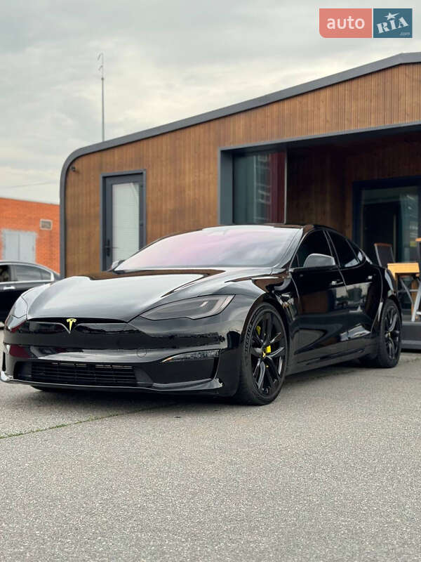Tesla Model S 2021