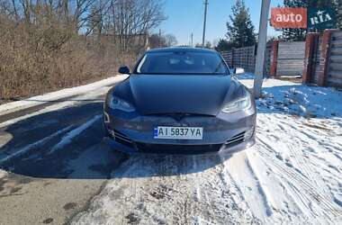 Ліфтбек Tesla Model S 2015 в Києві