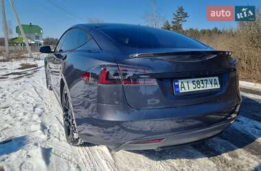 Ліфтбек Tesla Model S 2015 в Києві