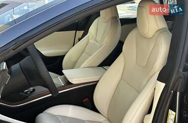 Ліфтбек Tesla Model S 2022 в 