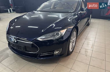 Tesla Model S 2013