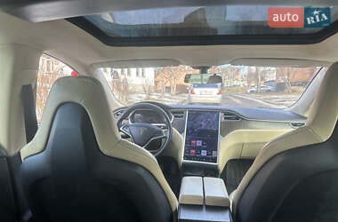 Ліфтбек Tesla Model S 2013 в 
