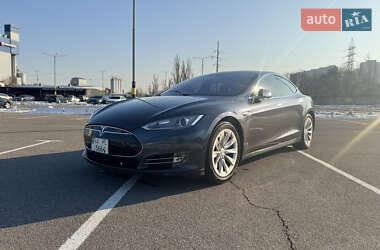 Tesla Model S 2014