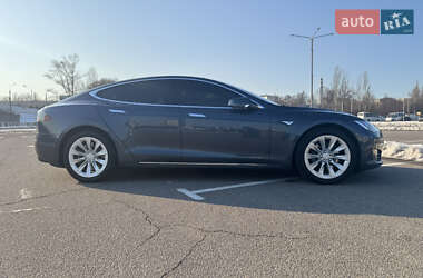 Ліфтбек Tesla Model S 2014 в Києві