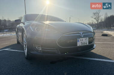 Ліфтбек Tesla Model S 2014 в Києві