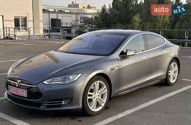 Tesla Model S 2014