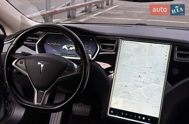 Ліфтбек Tesla Model S 2014 в Києві