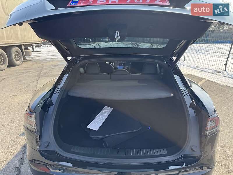 Ліфтбек Tesla Model S 2023 в Дніпрі