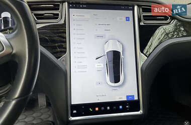Лифтбек Tesla Model S 2016 в 