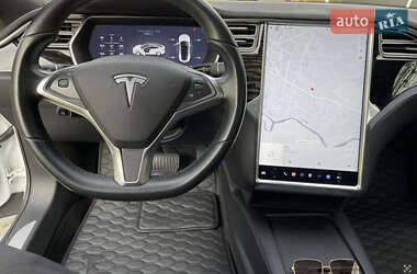 Лифтбек Tesla Model S 2016 в 