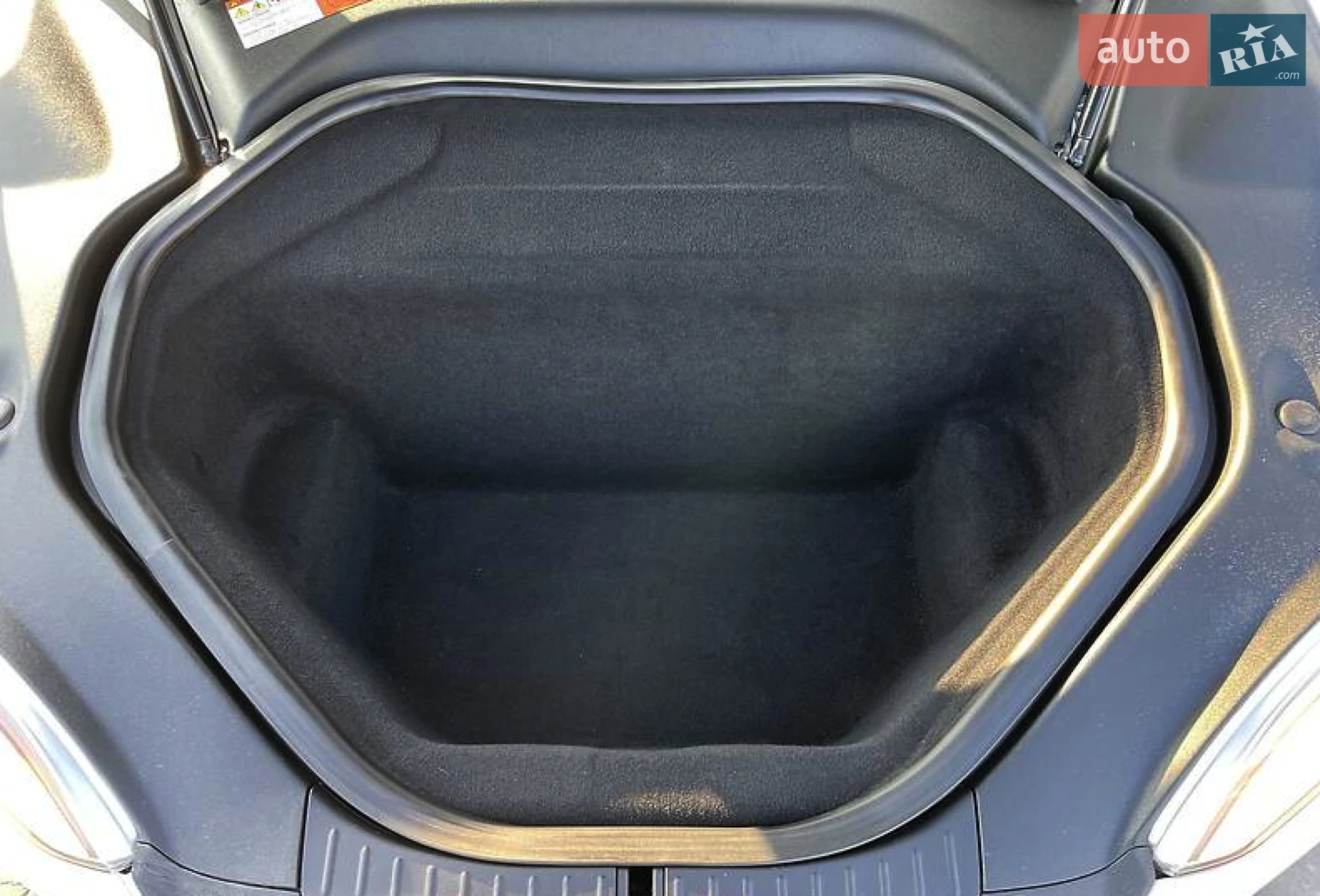 2015 Tesla Model S - мініатюра 31