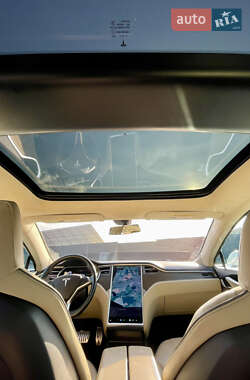 Ліфтбек Tesla Model S 2013 в 