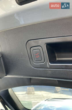 Ліфтбек Tesla Model S 2013 в 