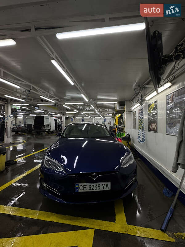 Лифтбек Tesla Model S 2018 в 