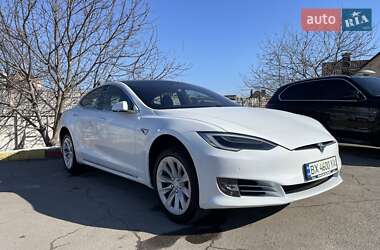 Лифтбек Tesla Model S 2018 в Хмельницком