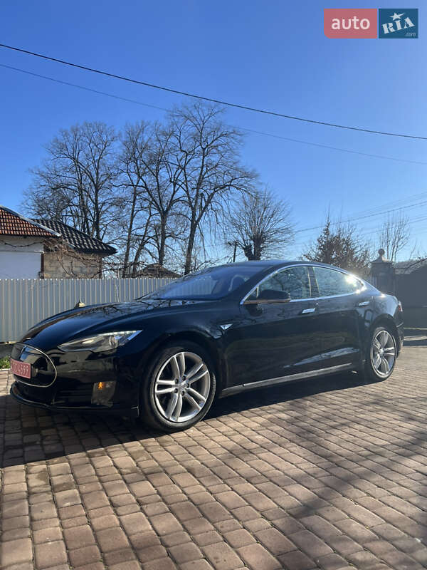 Лифтбек Tesla Model S 2016 в 