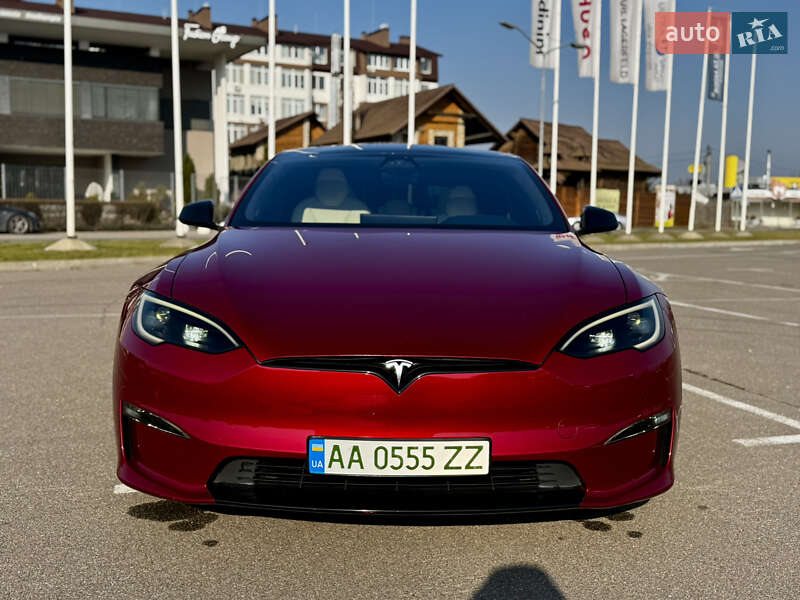 Лифтбек Tesla Model S 2023 в Киеве