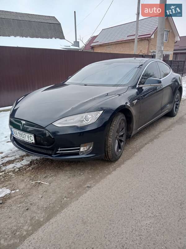 Лифтбек Tesla Model S 2013 в Киеве