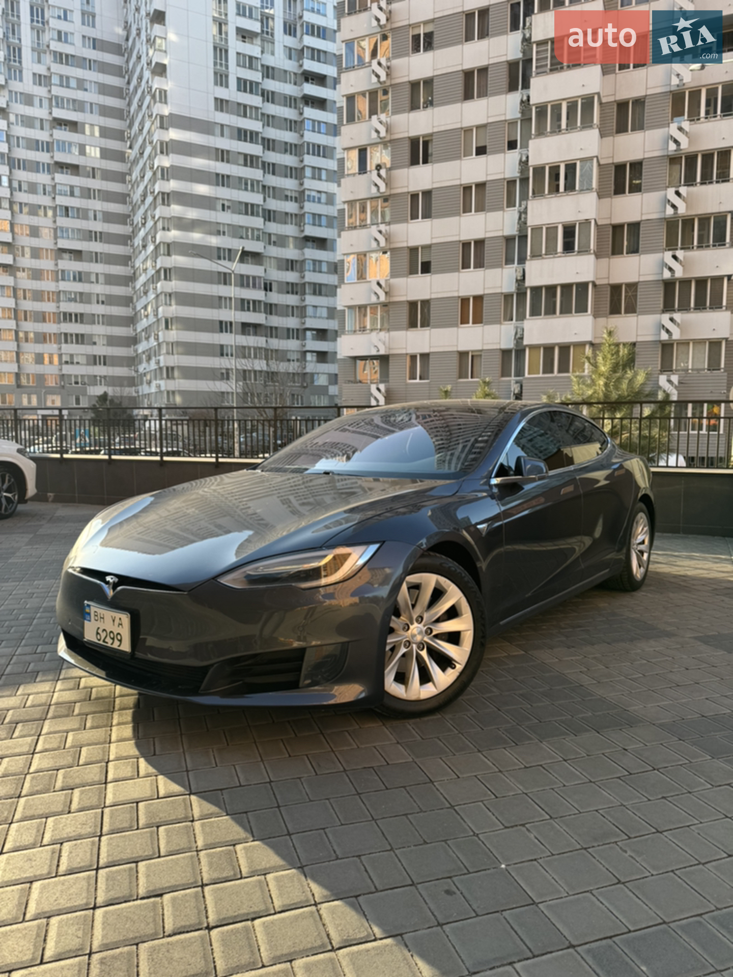 2017 Tesla Model S - фото 1
