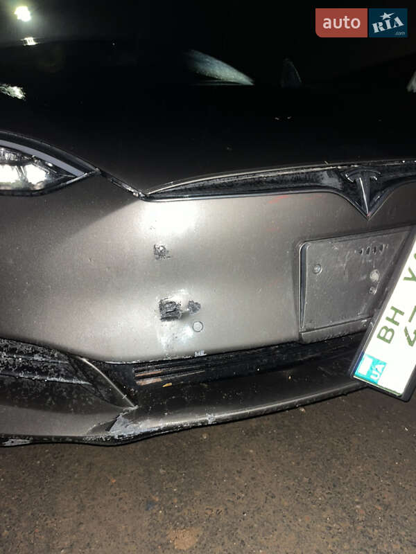 Ліфтбек Tesla Model S 2016 в Одесі