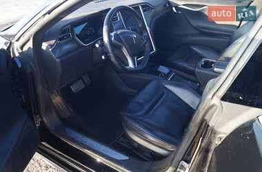 Ліфтбек Tesla Model S 2014 в 