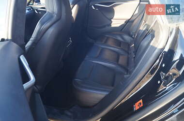 Ліфтбек Tesla Model S 2014 в 