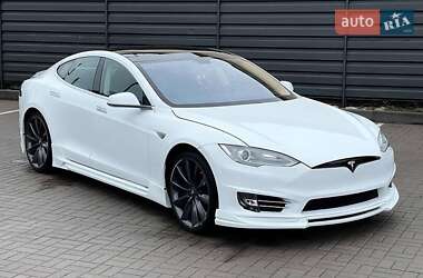 Ліфтбек Tesla Model S 2013 в Києві