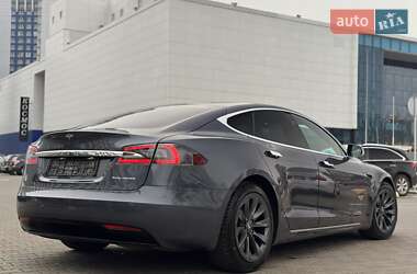 Лифтбек Tesla Model S 2020 в 