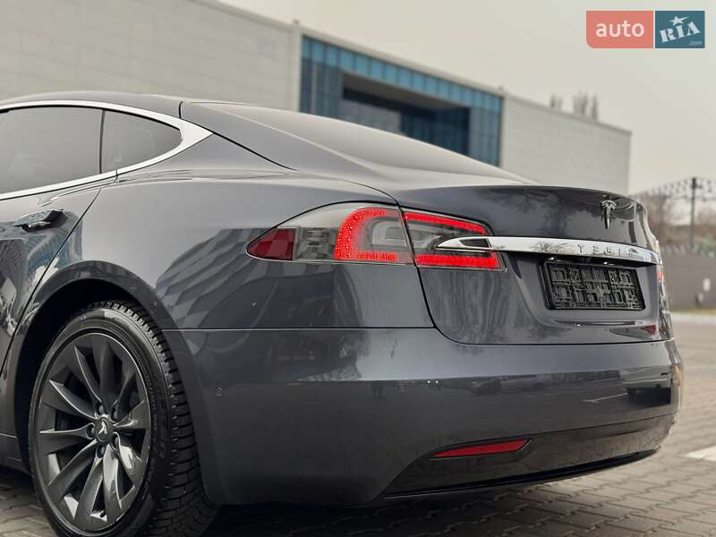 Ліфтбек Tesla Model S 2020 в Одесі